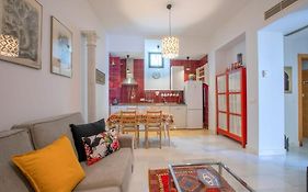 Vidrio Sevilla Deluxe Aparment